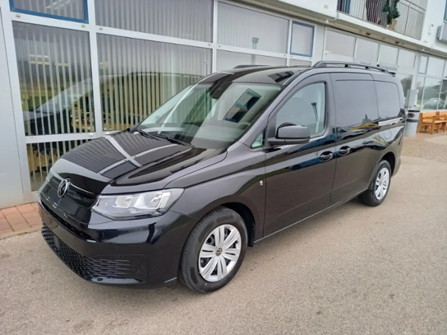 Volkswagen Caddy Maxi Basis AHK NAVI GRA SHZ CLIMATRONIC Schwarz - 2