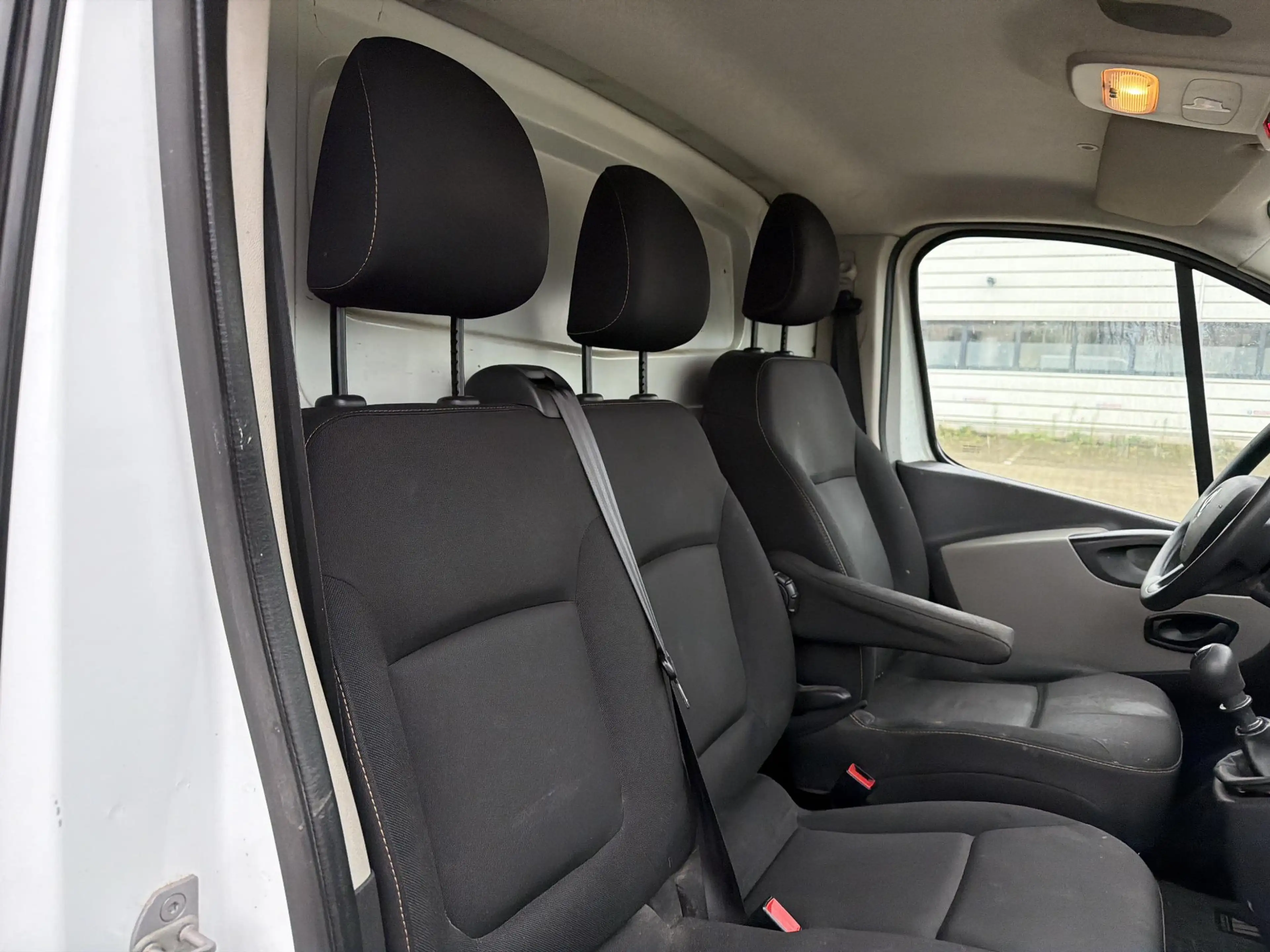 Renault Trafic 1.6 dCi T29 L1H1 Comfort | € 4.450,- NETTO! | Euro — photo 4