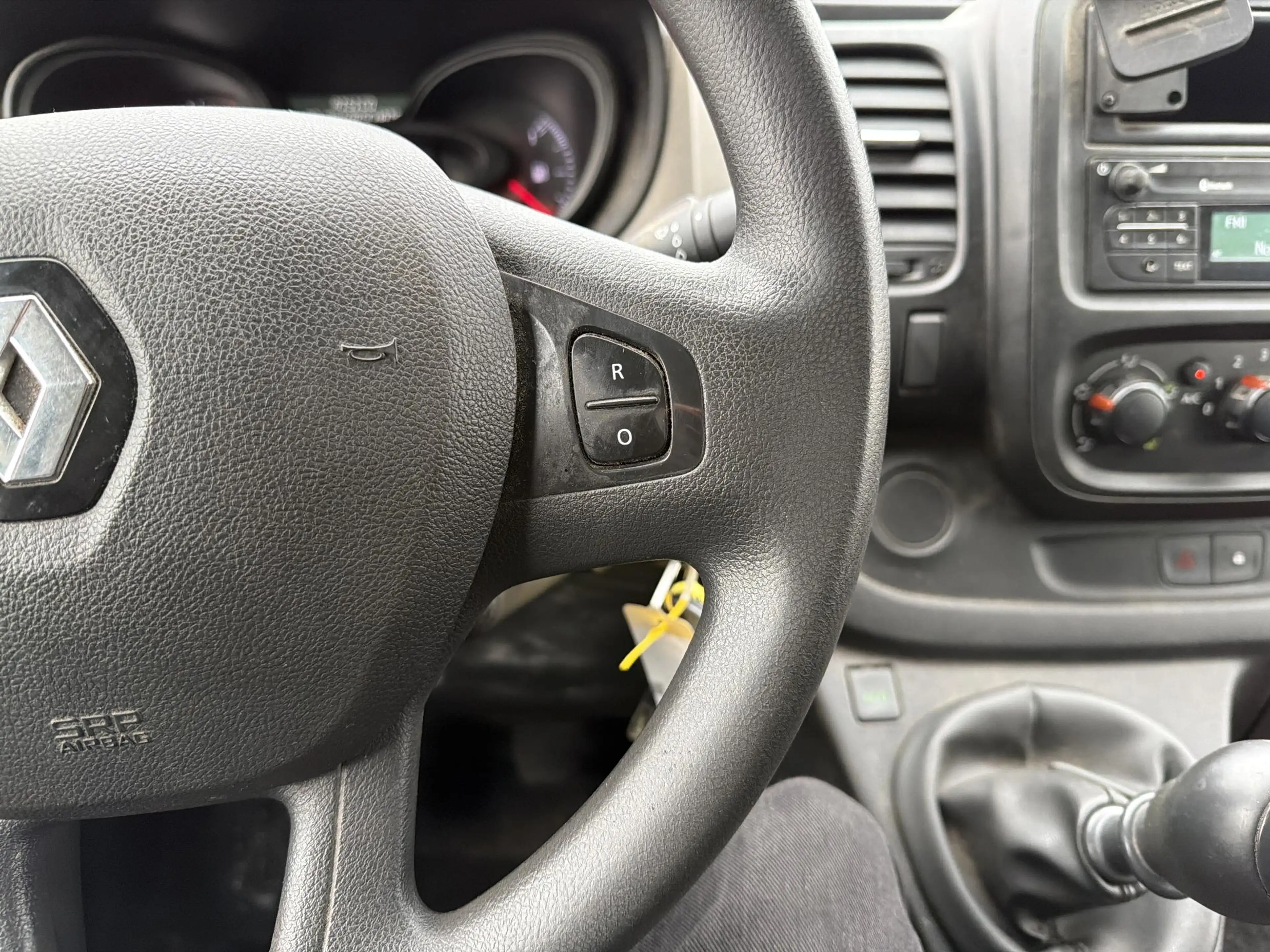 Renault Trafic 1.6 dCi T29 L1H1 Comfort | € 4.450,- NETTO! | Euro — photo 11