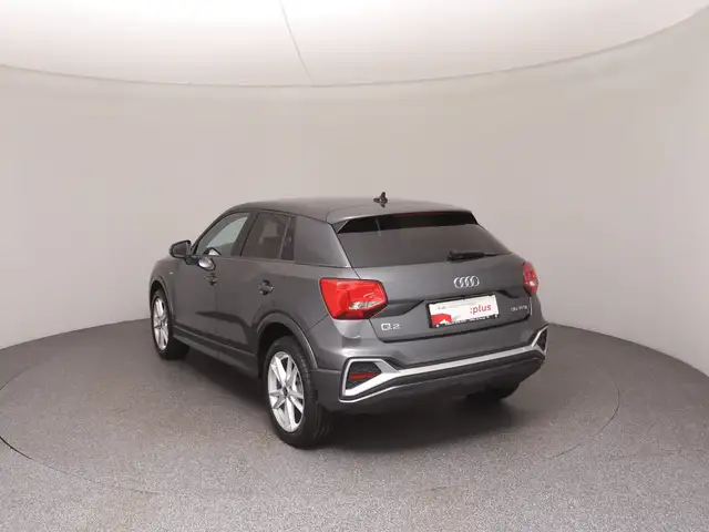 Audi Q2 view 5