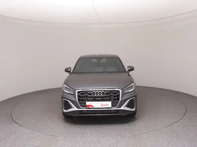 Audi Q2 view 3