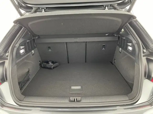 Audi Q2 view 7