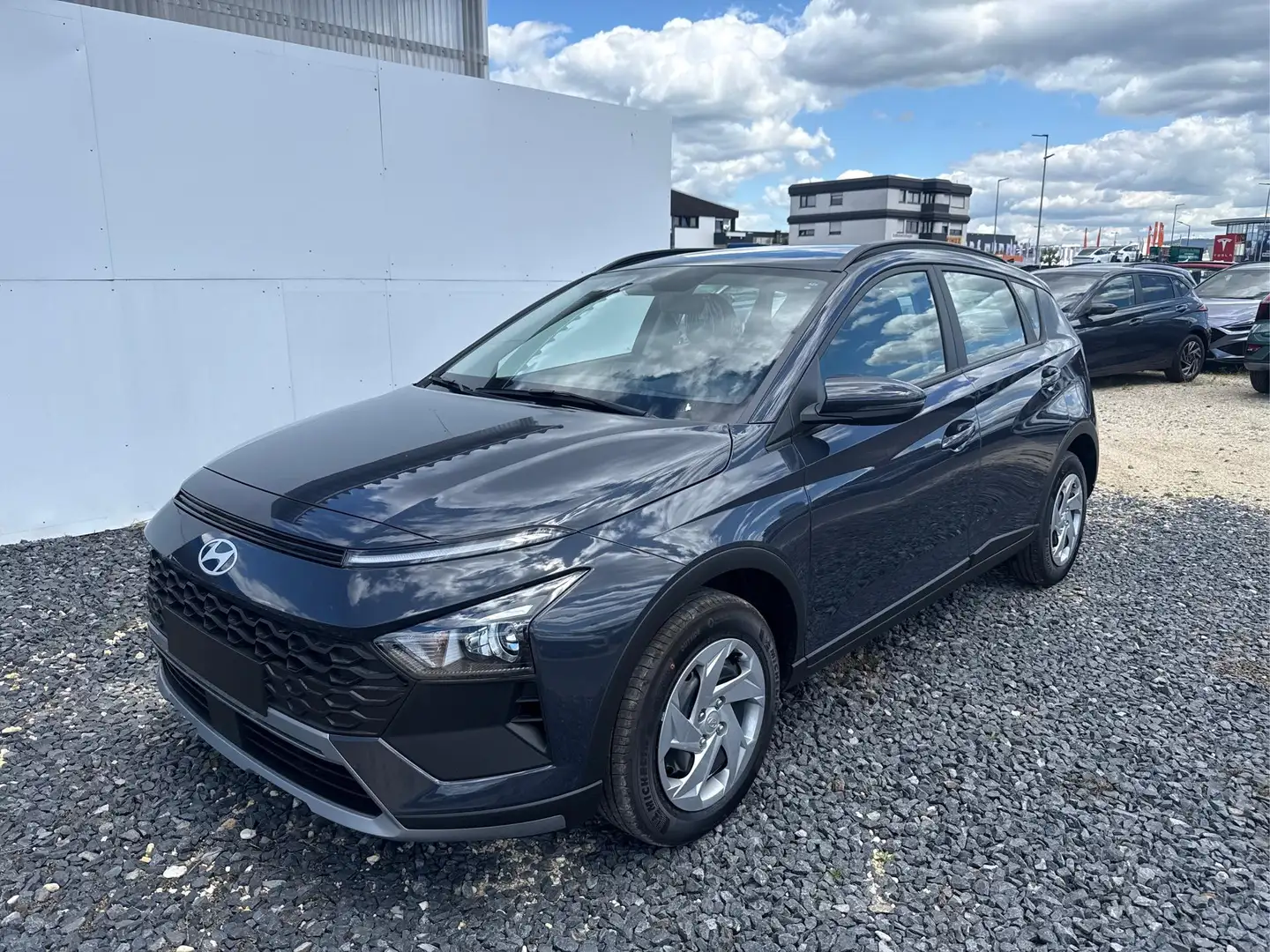 Hyundai BAYON LIFE DCT NAVI RFK TEMPOMAT 1.0 T-GDi DCT 66,2kW... Grau - 1