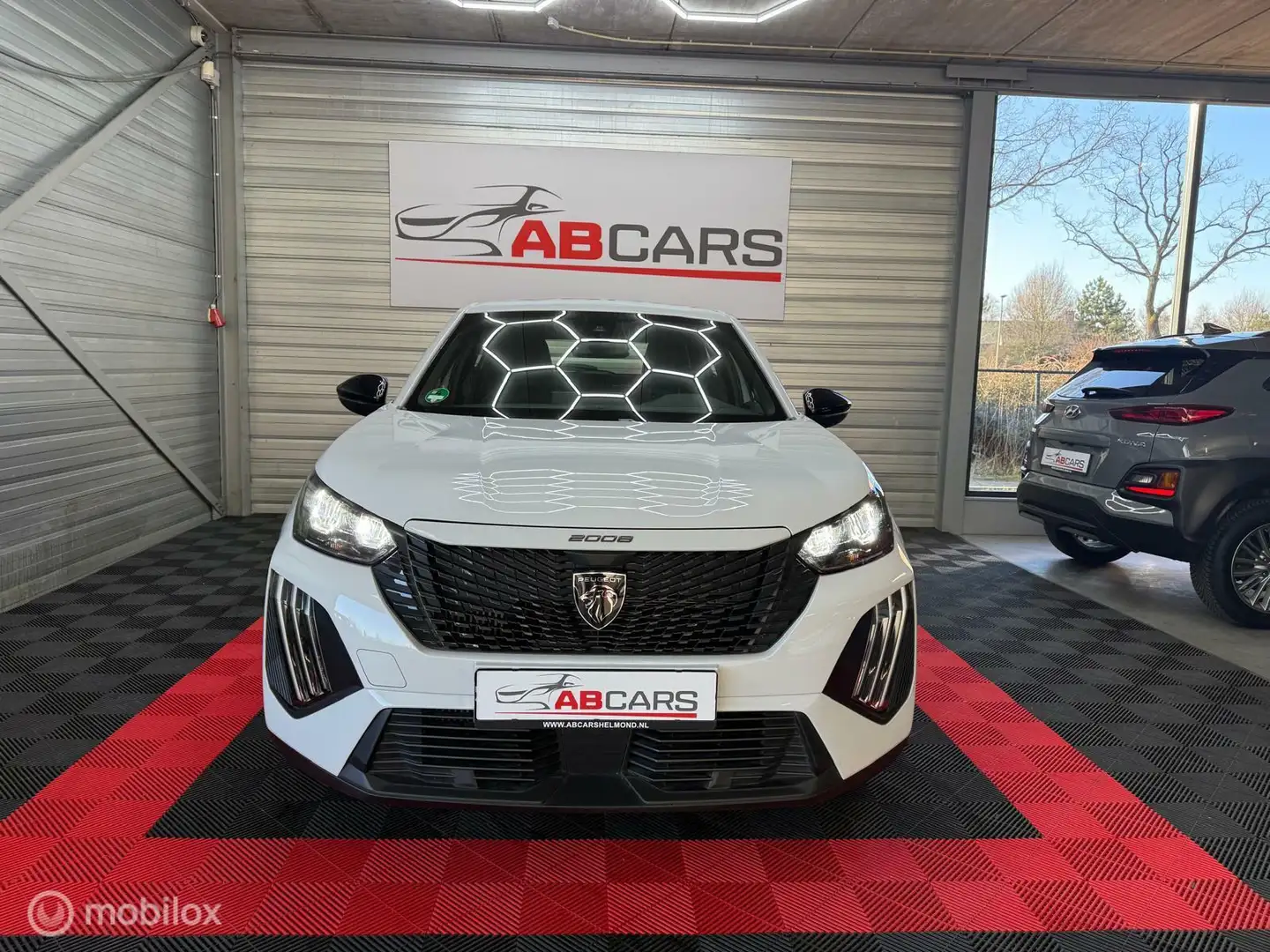 Peugeot 2008 1.2 PureTech 100 Active Blanc - 2