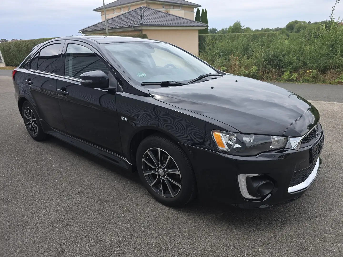 Mitsubishi Lancer Lancer Sportback 1.6 ClearTec Plus Noir - 2