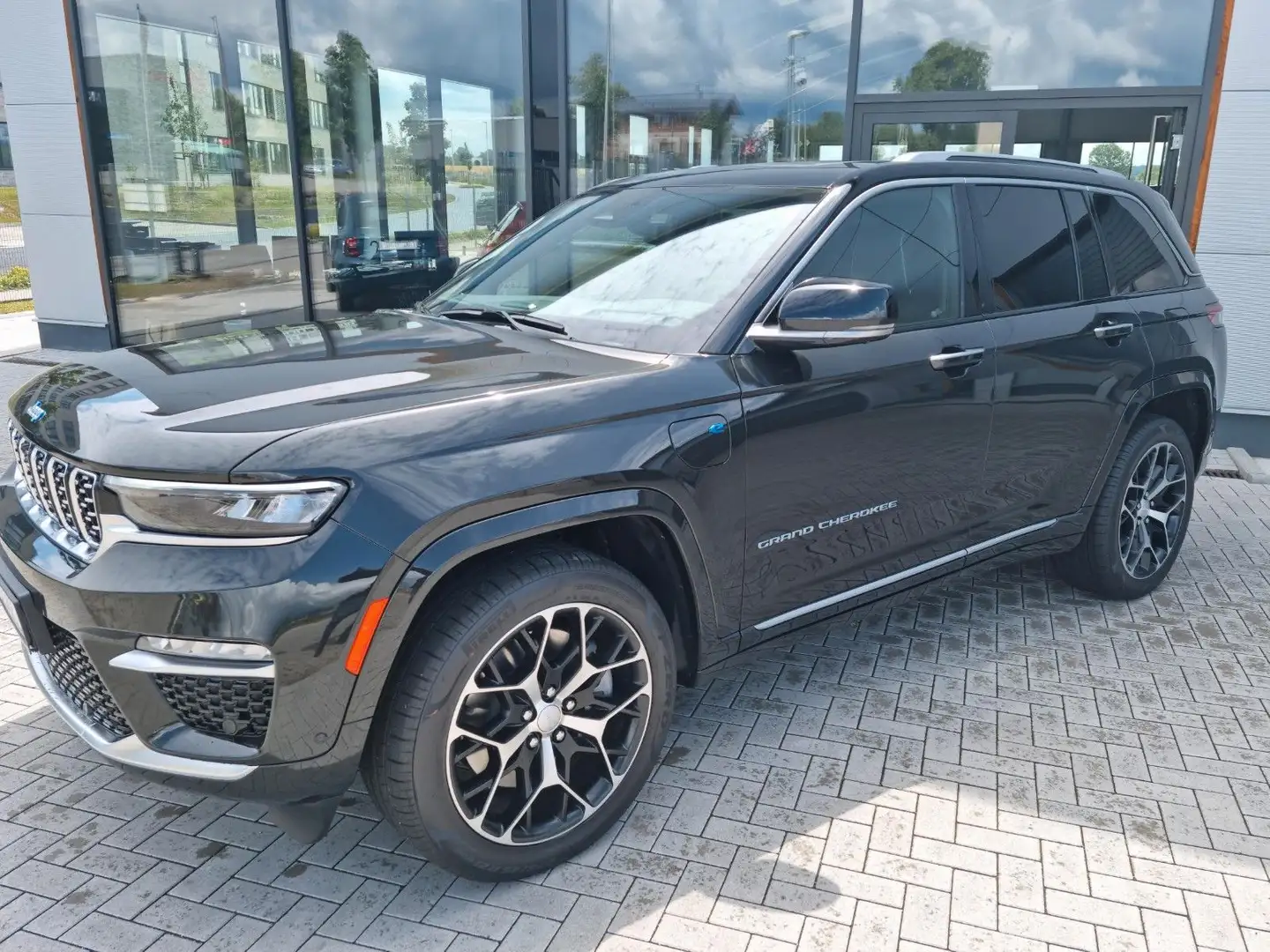 Jeep Grand Cherokee Summit Reserve Plug-In-Hybrid 4Xe Gris - 1