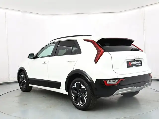 Kia E-Niro view 4