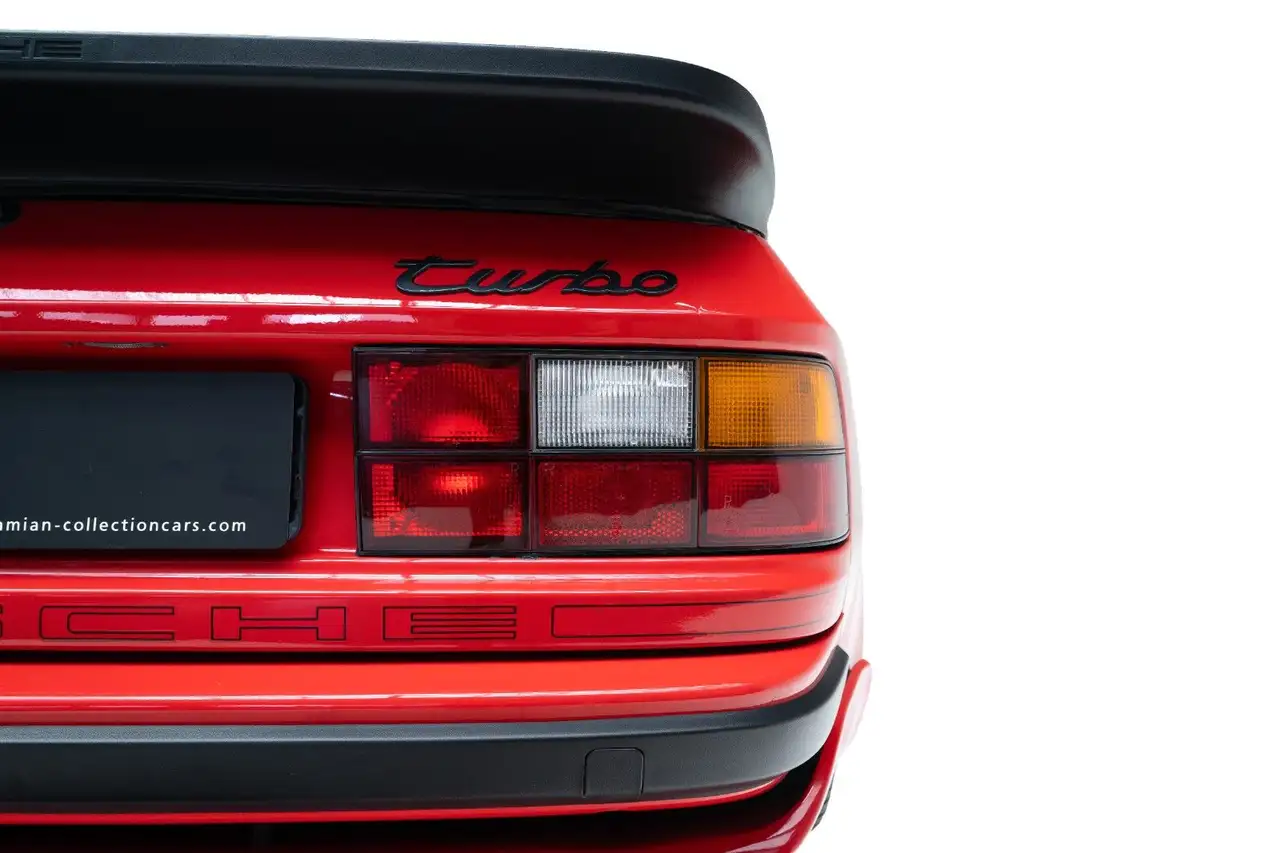 Porsche 944 TURBO, foto 12