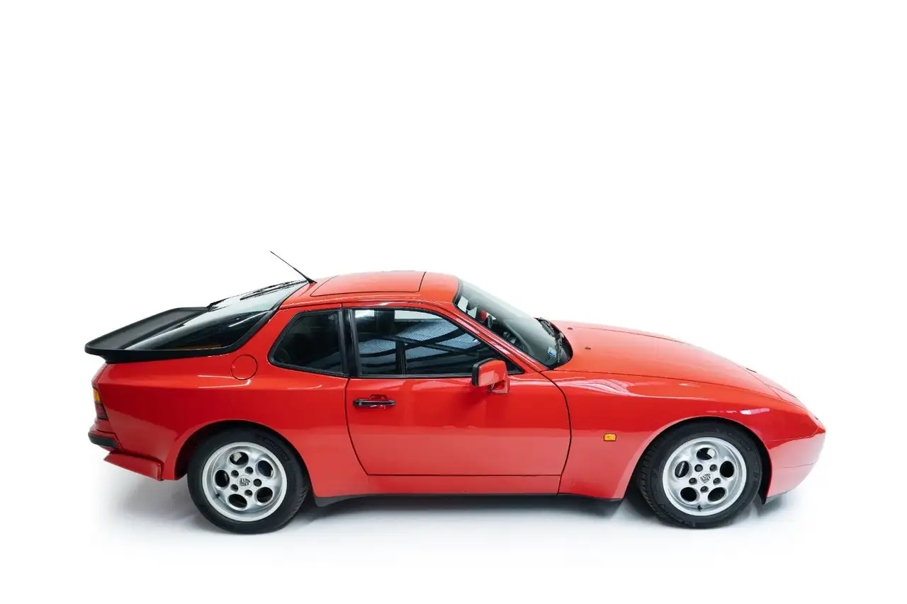 Porsche 944 TURBO, foto 6