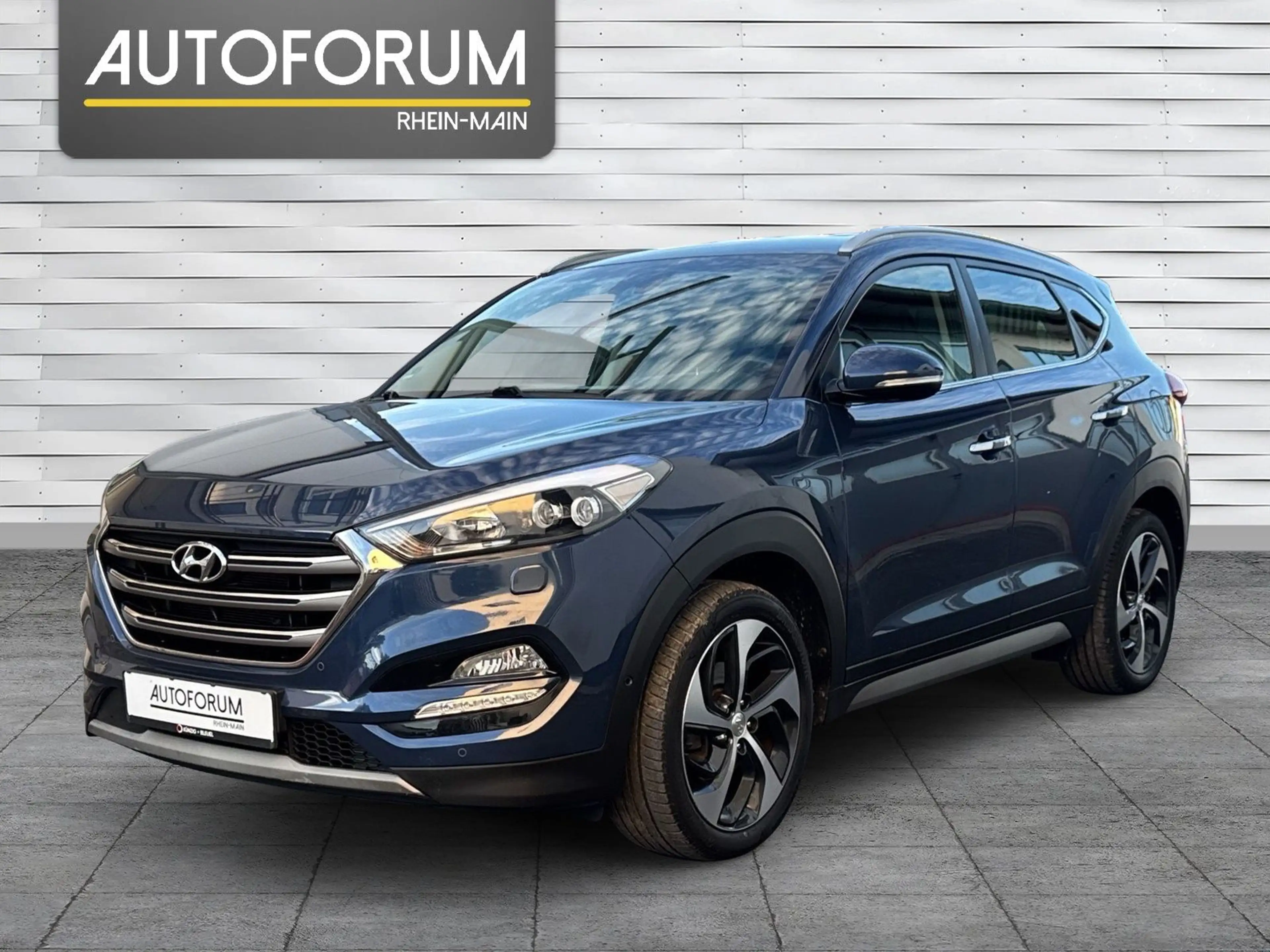 Hyundai TUCSON Premium 4WD AUTOMATIK*NAVI*KAMERA*AHK*XEN — photo 3