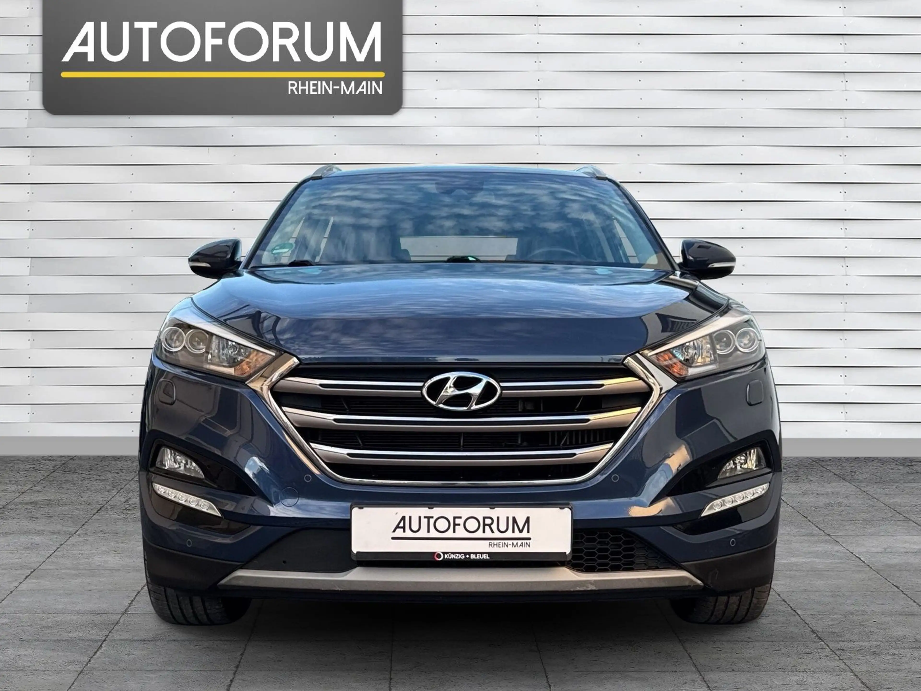 Hyundai TUCSON Premium 4WD AUTOMATIK*NAVI*KAMERA*AHK*XEN — photo 2