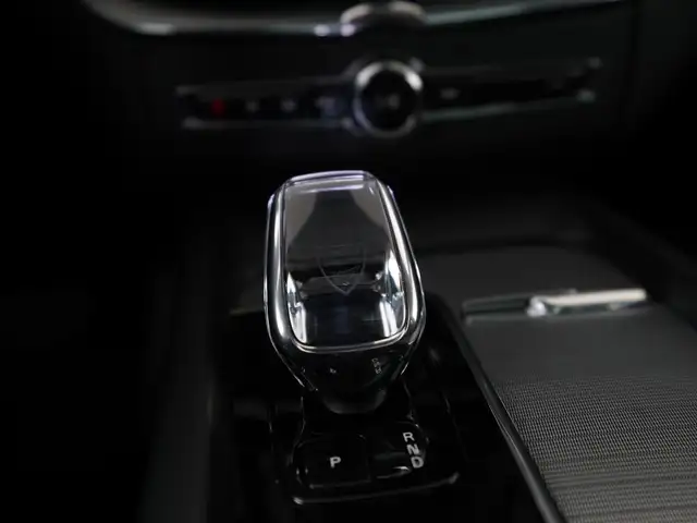 Volvo XC60 view 11