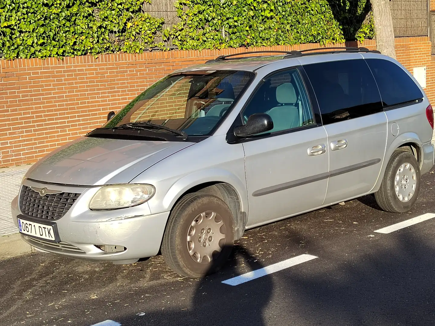 Chrysler Town & Country Voyager Automático 3,3L V6 Grey - 2