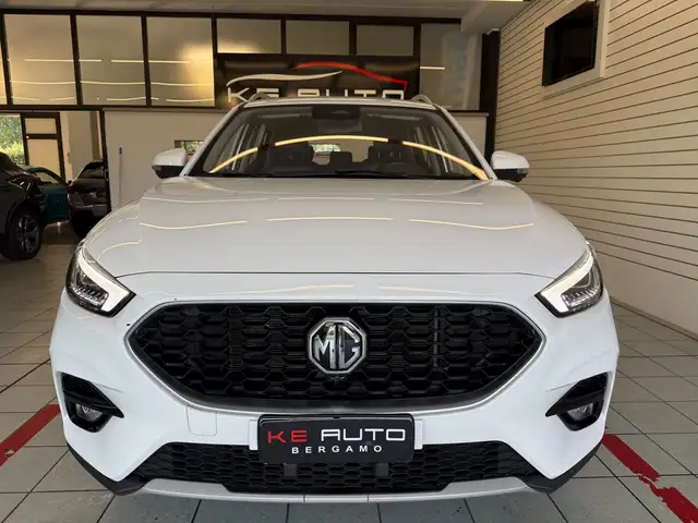 MG ZS view 7
