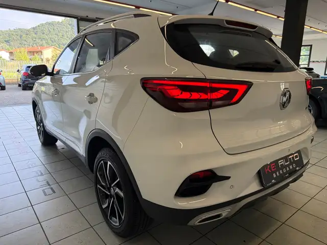 MG ZS view 5