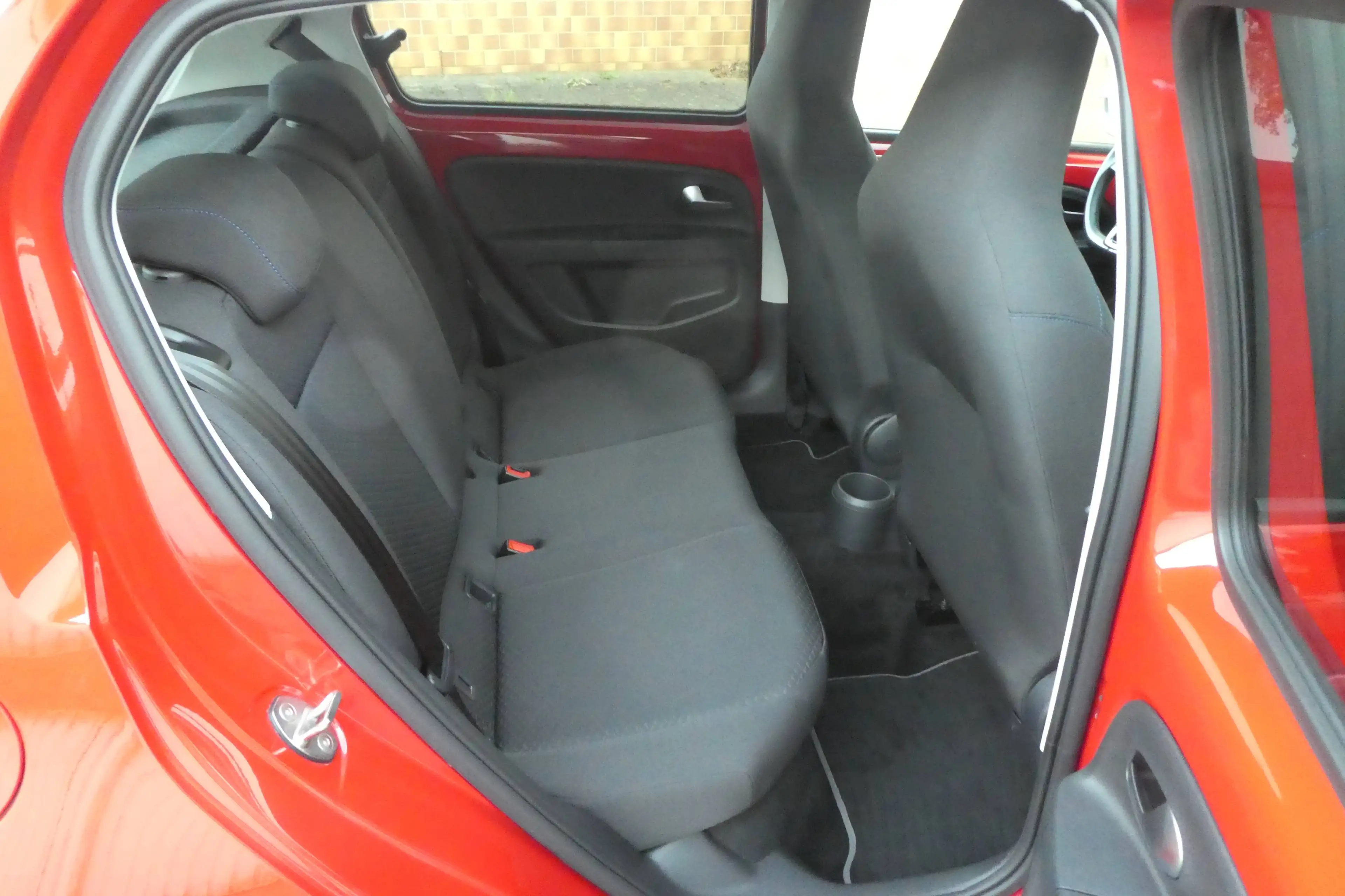 Volkswagen e-up! UNITED 5-Türer 1-Hand KAM SITZH TEMP Garantie — photo 14