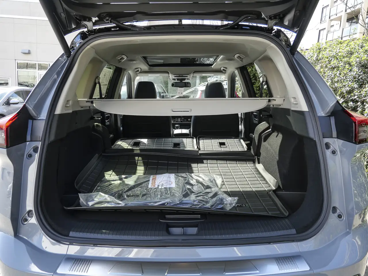 Nissan Rogue снимка Nissan Rogue