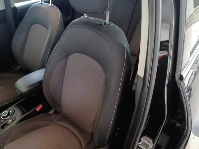 Mini Countryman view 9