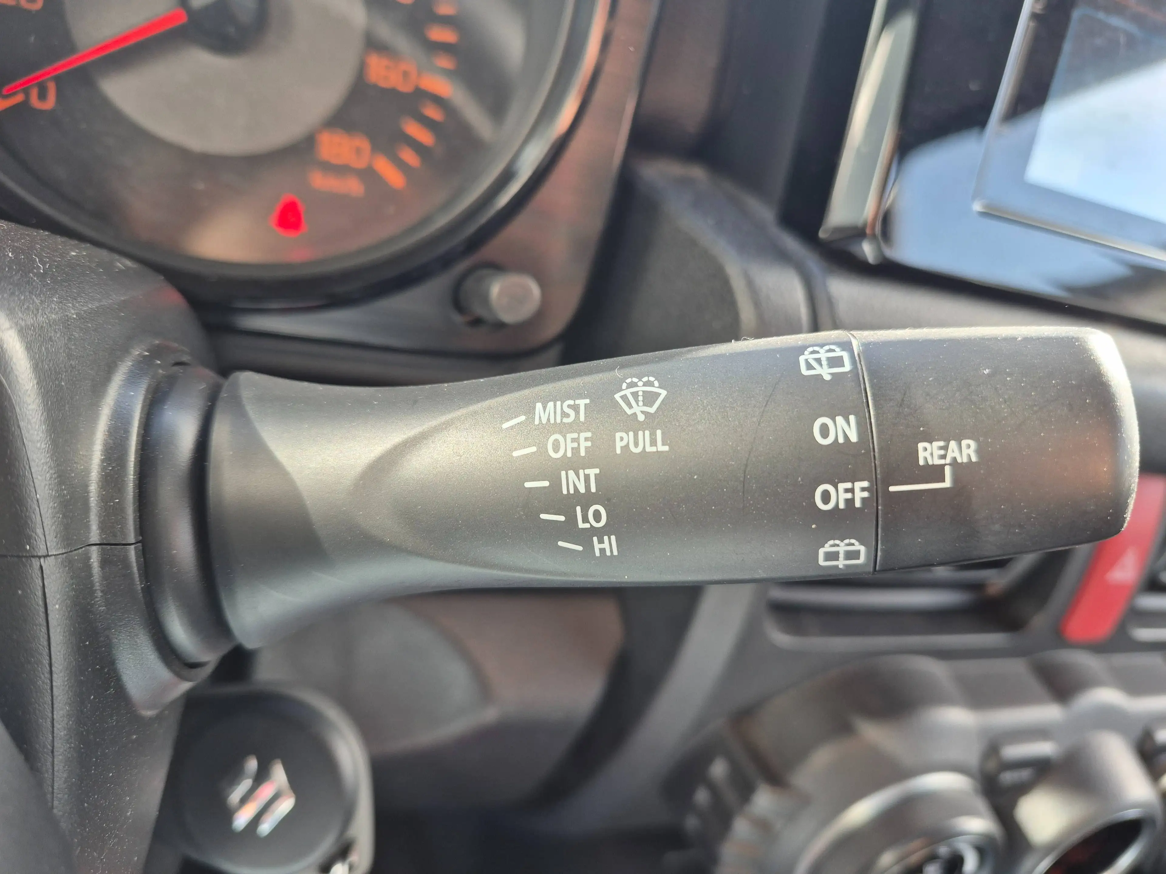 Suzuki Jimny Jimny 1.5i 4x4 GLX — photo 10