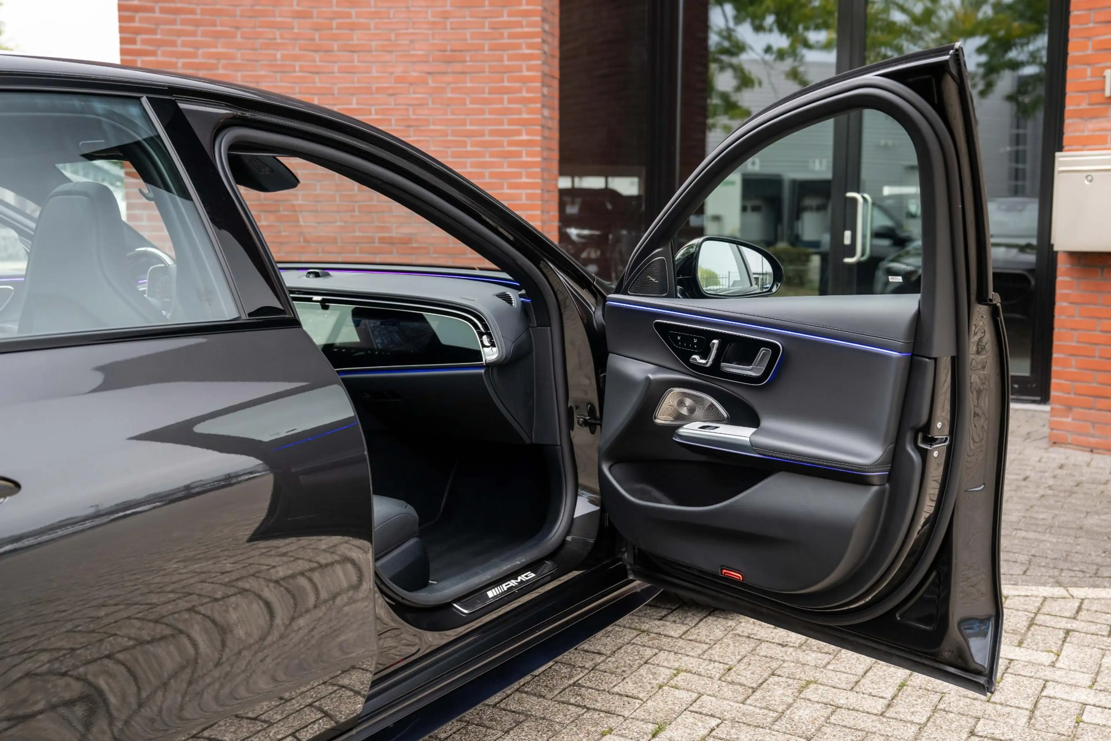 Mercedes-Benz E 53 AMG 4MATIC+ Performance Seats Carbon Softclose — photo 40