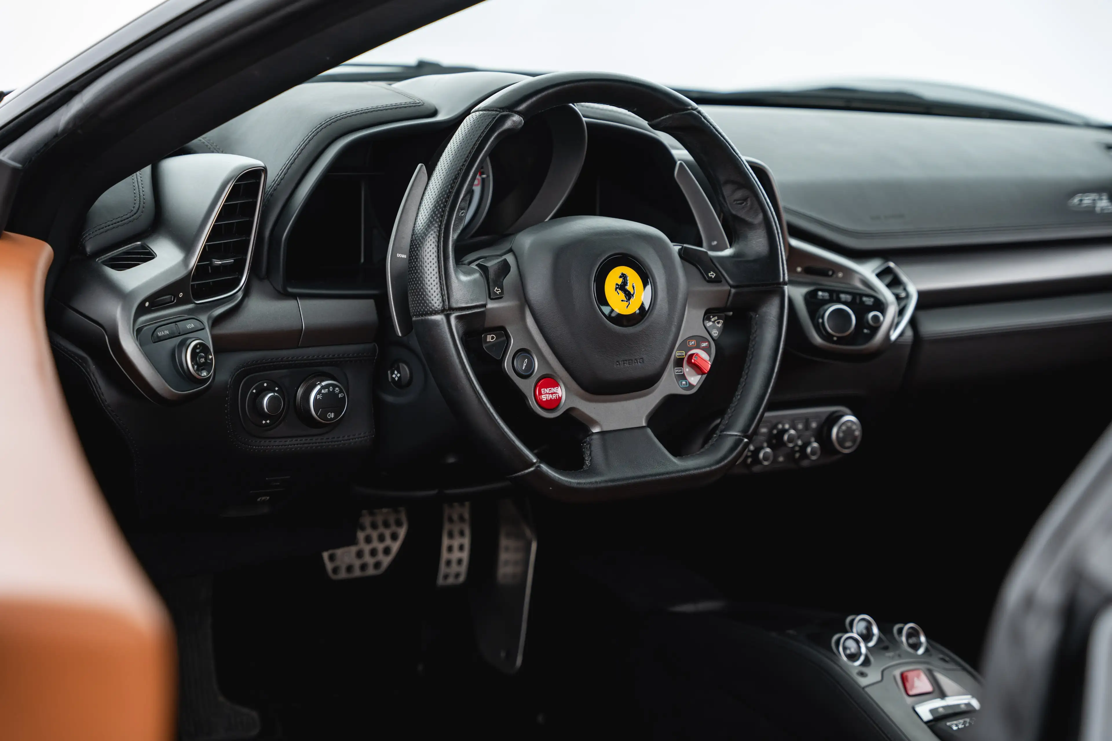 Ferrari 458 Italia — photo 15