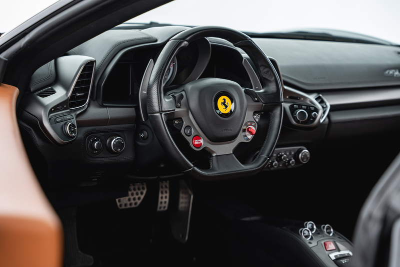 Ferrari 458 Italia — photo 15
