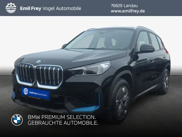 BMW iX1 xDrive30 Head-Up Display* AHK* LED* SHZ*
