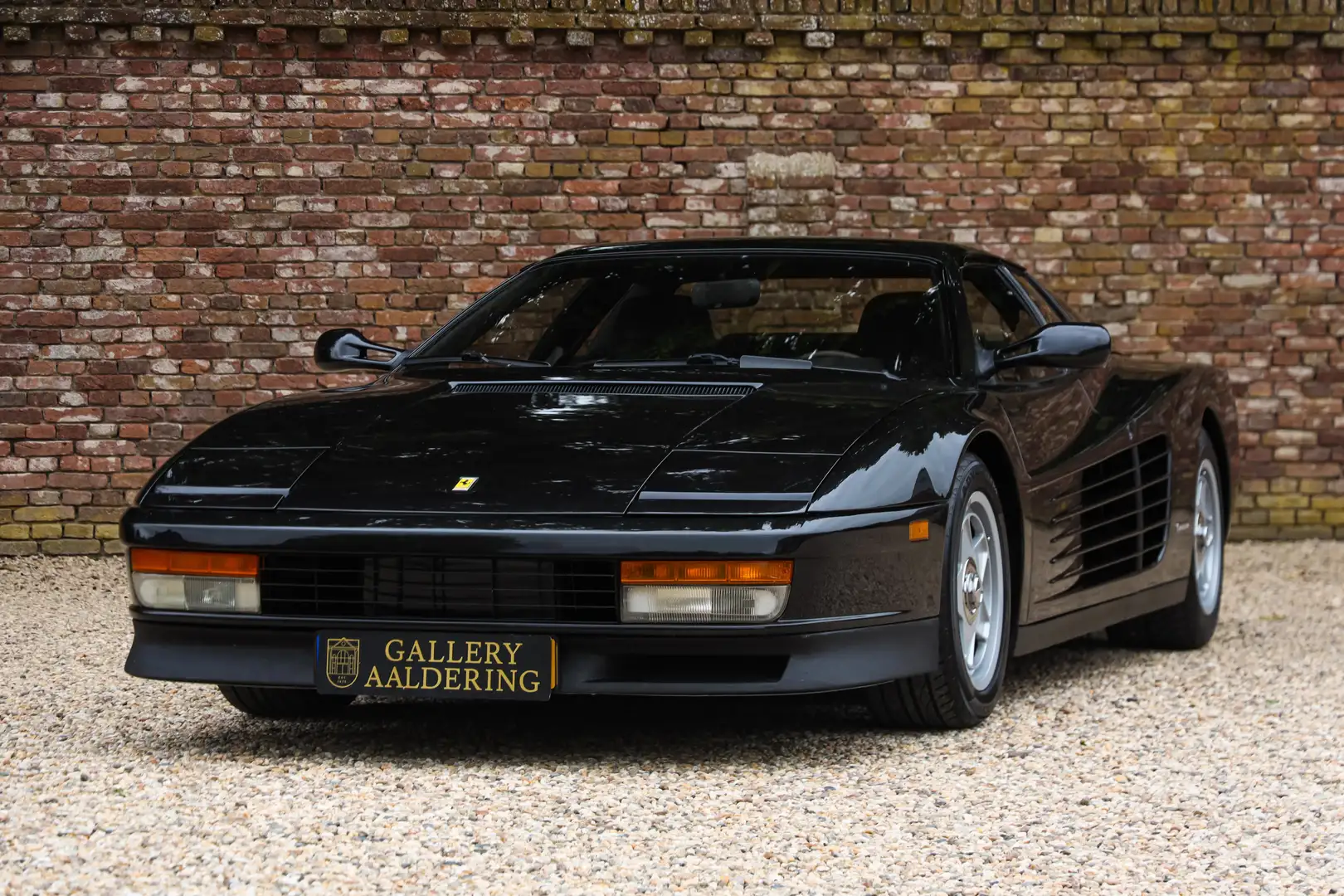 Ferrari Testarossa "Nero Metallizzato with Koenig interior" Maroon-Bl Schwarz - 1