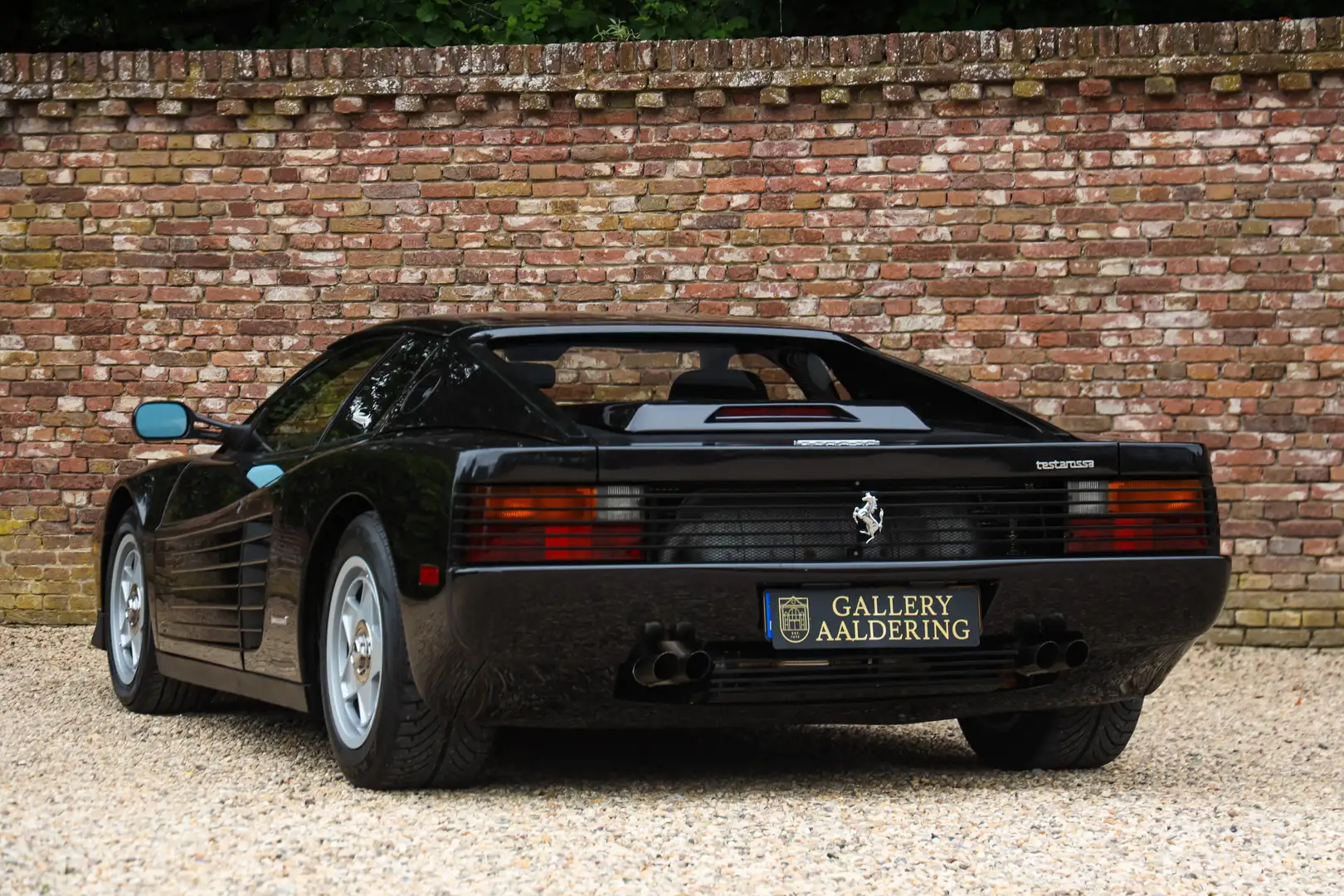 Ferrari Testarossa "Nero Metallizzato with Koenig interior" Maroon-Bl Schwarz - 2