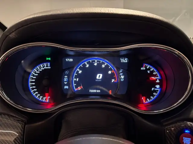 Jeep Grand Cherokee SRT | LPG | Webasto | Exportpreis 43.990 € Ansicht 15