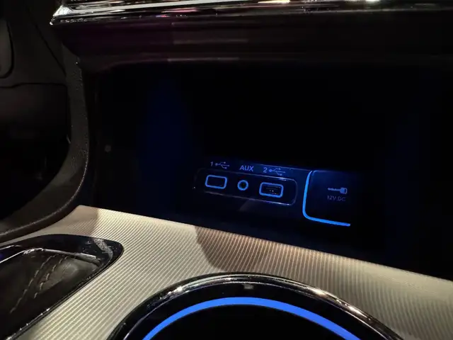 Jeep Grand Cherokee SRT | LPG | Webasto | Exportpreis 43.990 € Ansicht 25