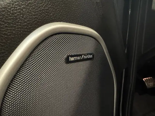 Jeep Grand Cherokee SRT | LPG | Webasto | Exportpreis 43.990 € Ansicht 17