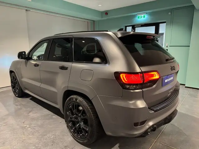 Jeep Grand Cherokee SRT | LPG | Webasto | Exportpreis 43.990 € Ansicht 7