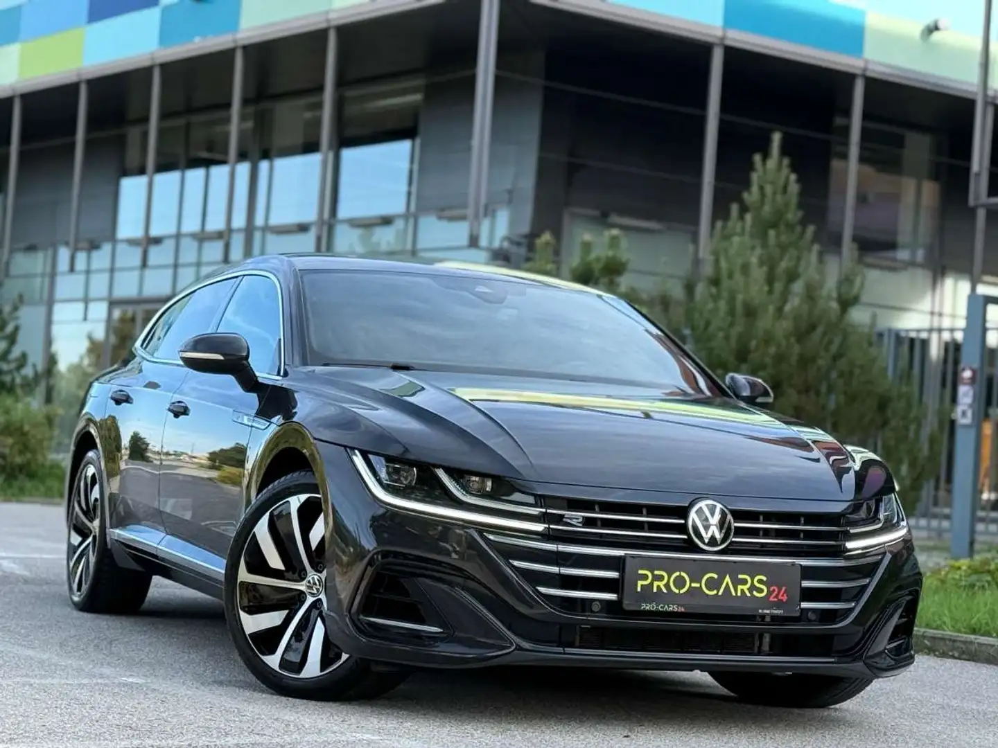 Volkswagen Arteon // R-Line // 4Motion // Standheizung Schwarz - 1