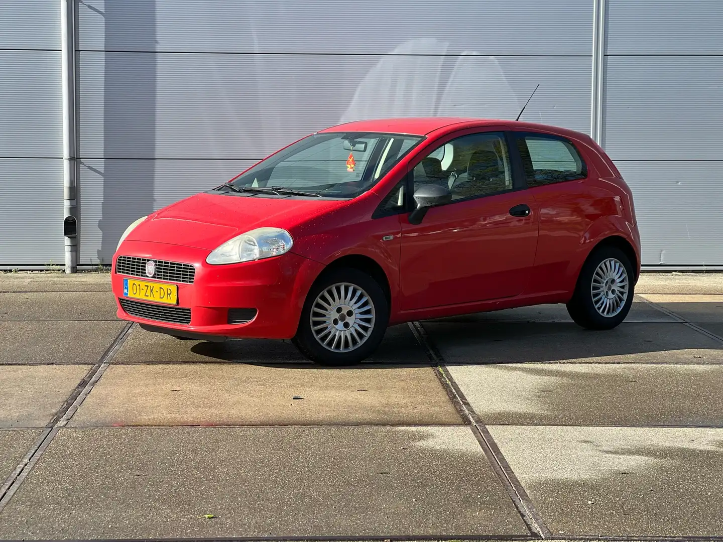 Fiat Punto 1.2 Active Rood - 1