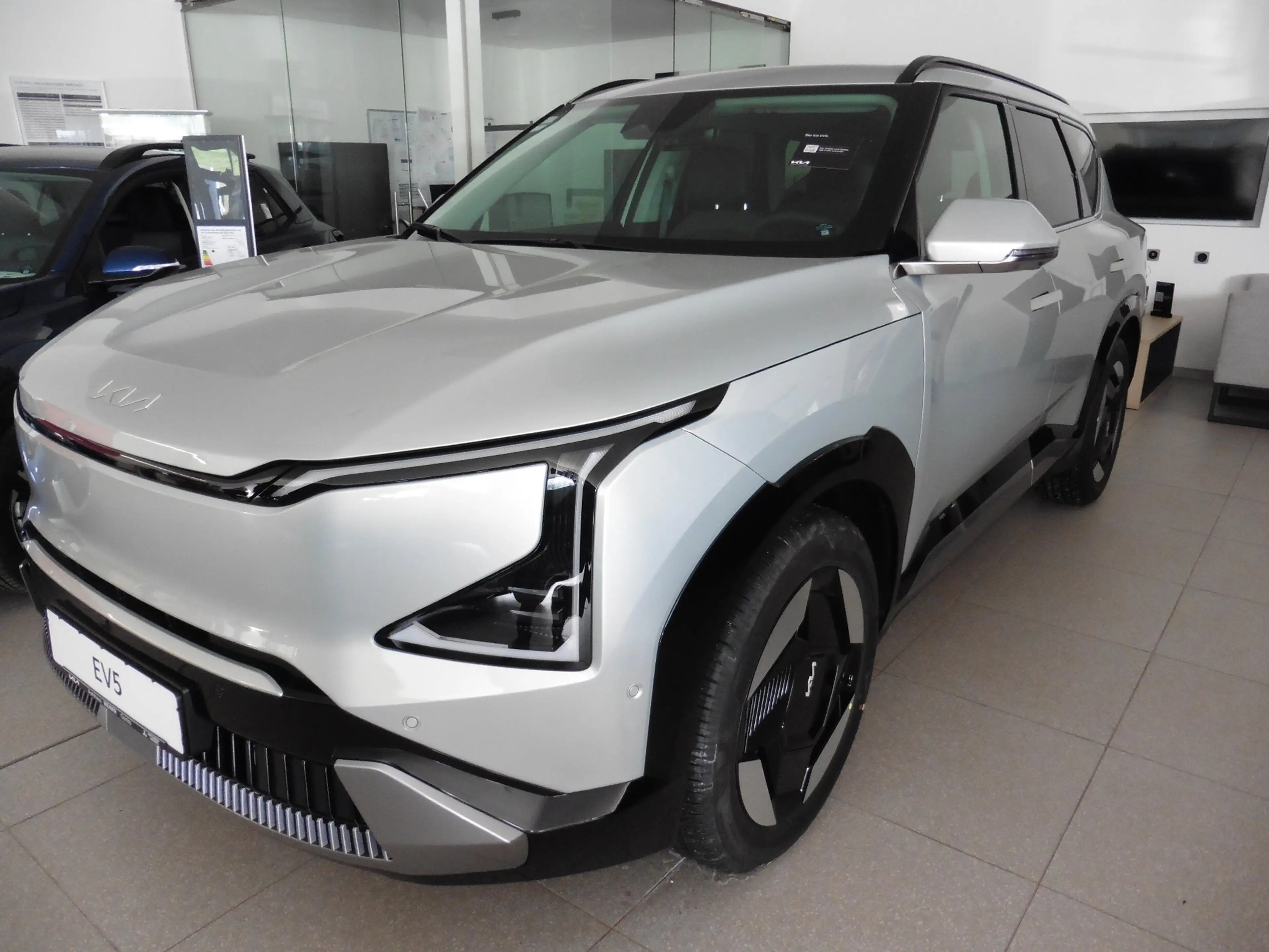 Kia EV5 160 kW Earth,P2,P4;P5 — photo 3