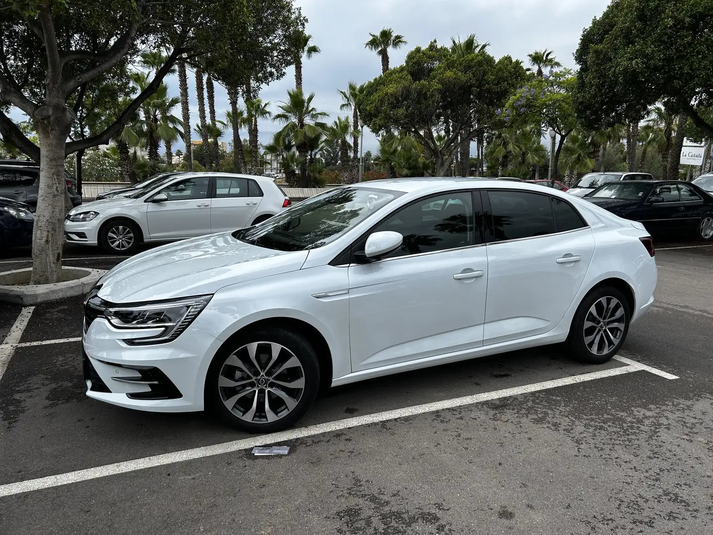 Renault Megane GRANDE CUPE SEDAN Blanco - 1