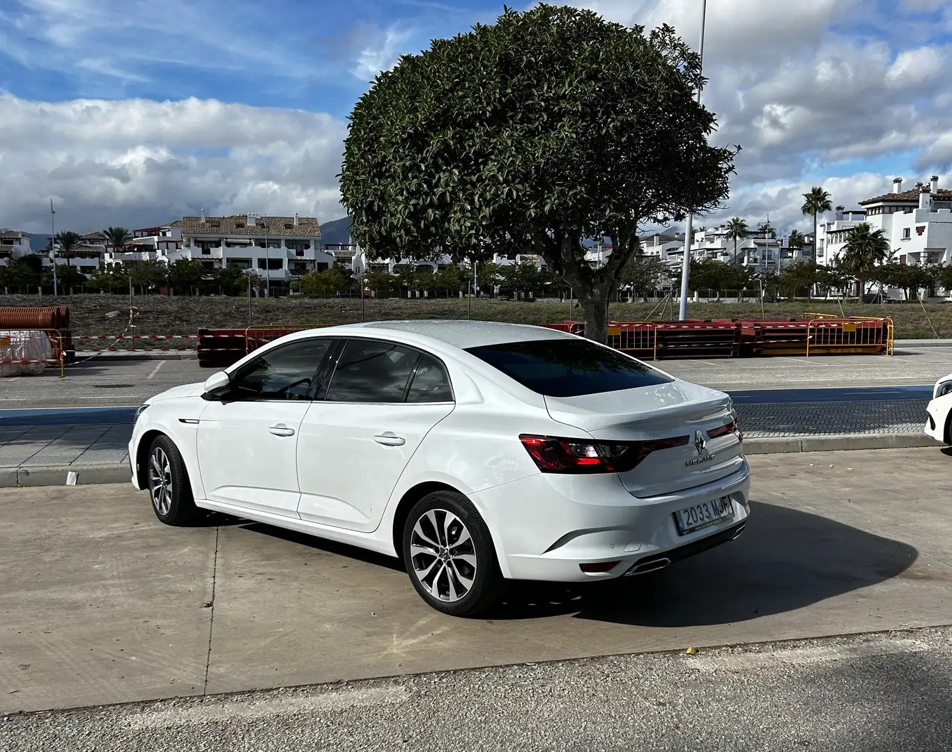 Renault Megane GRANDE CUPE SEDAN Blanco - 2