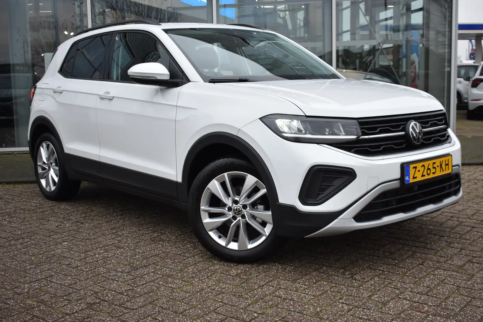Volkswagen T-Cross 1.0 TSI 95PK Life Edition | NAVIGATIE | STOELVERW. Wit - 2