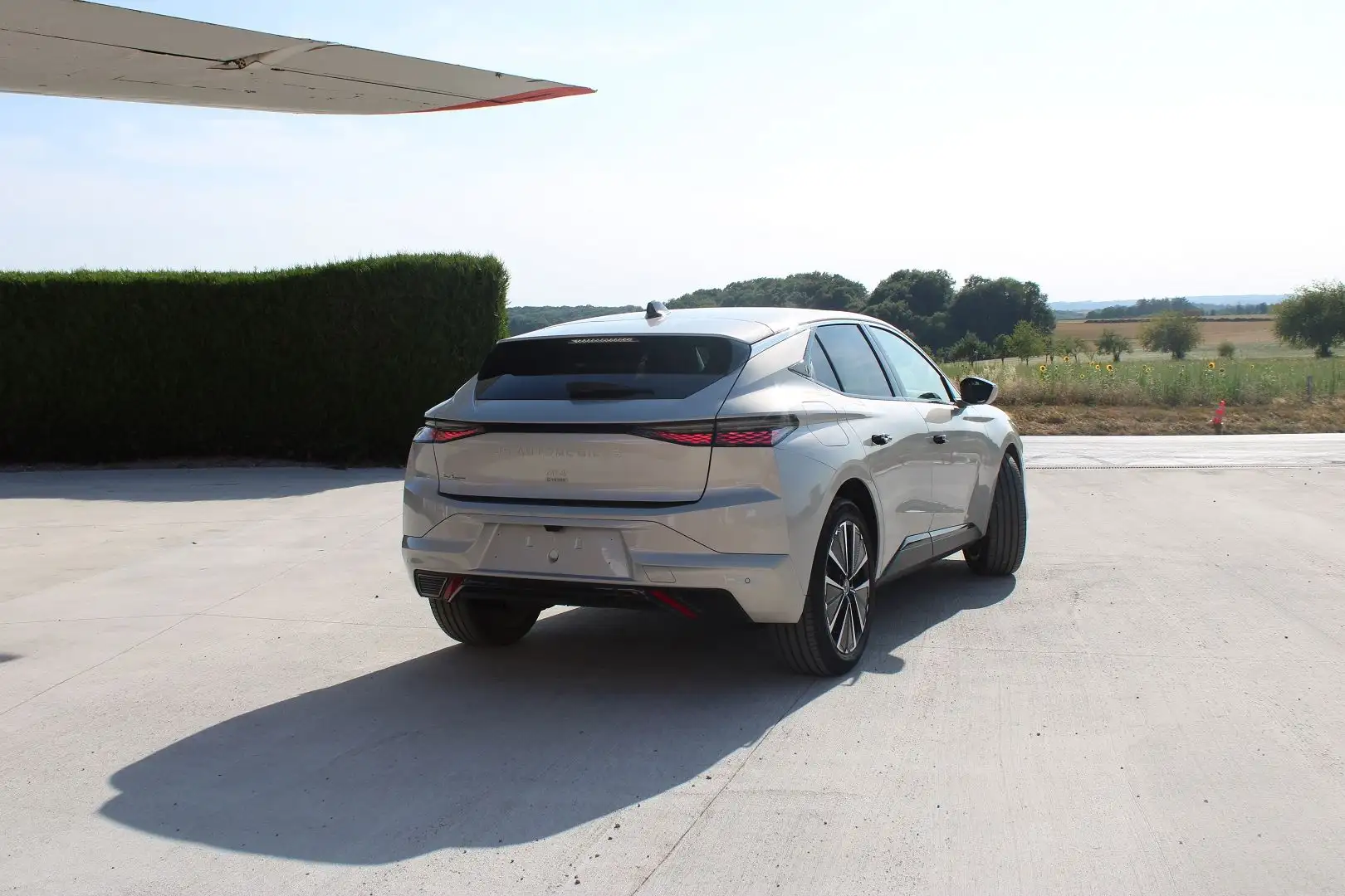 DS Automobiles N°4 E-TENSE 215 CV ETOILE \ELECTRIQUE\ GRANDE AUTONOMIE GPS 3D CAMÉRA USB BOITE AUTO - 2