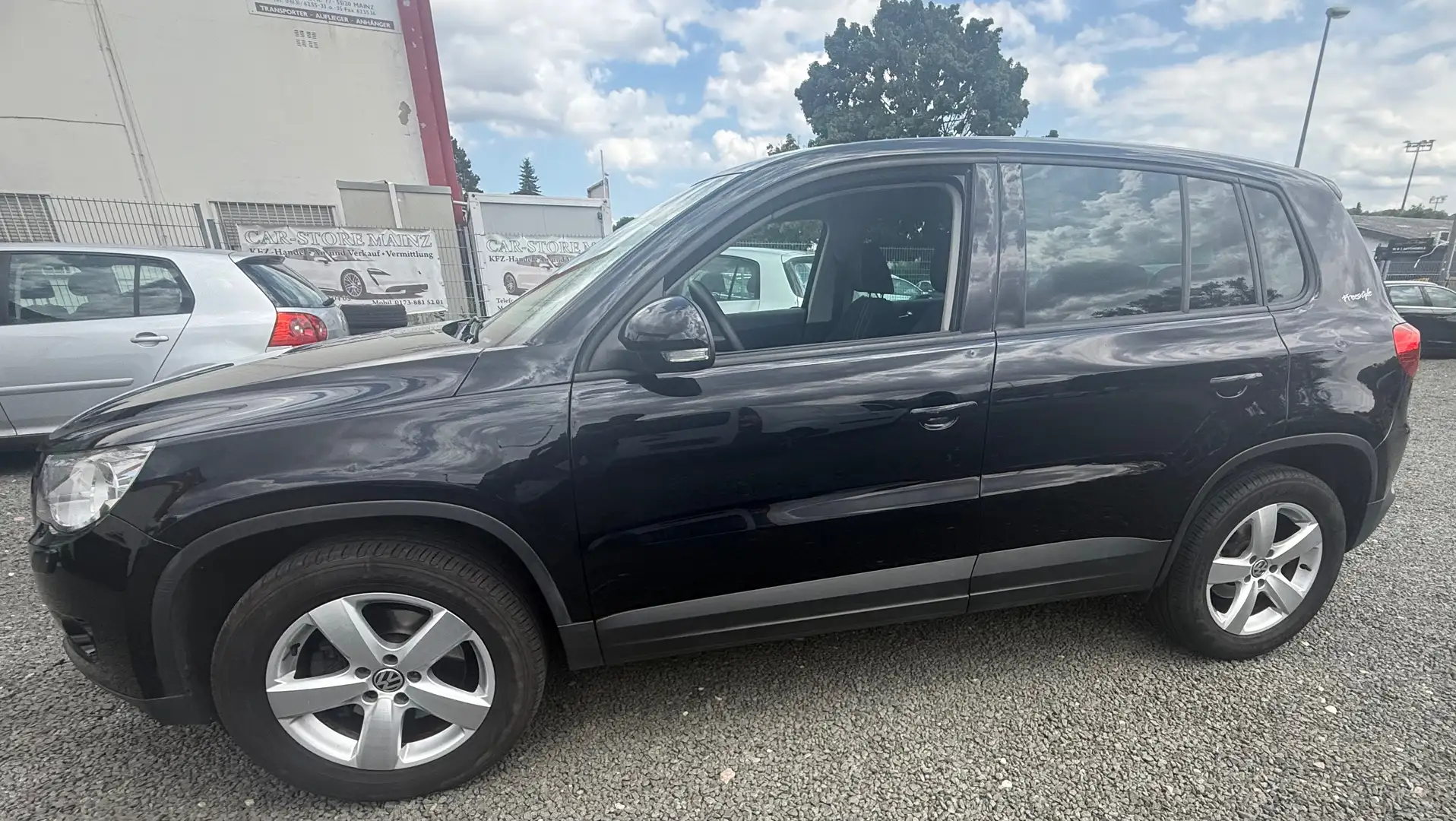 Volkswagen Tiguan 1.4 TSI BlueMotion Technology Team Чорний - 2