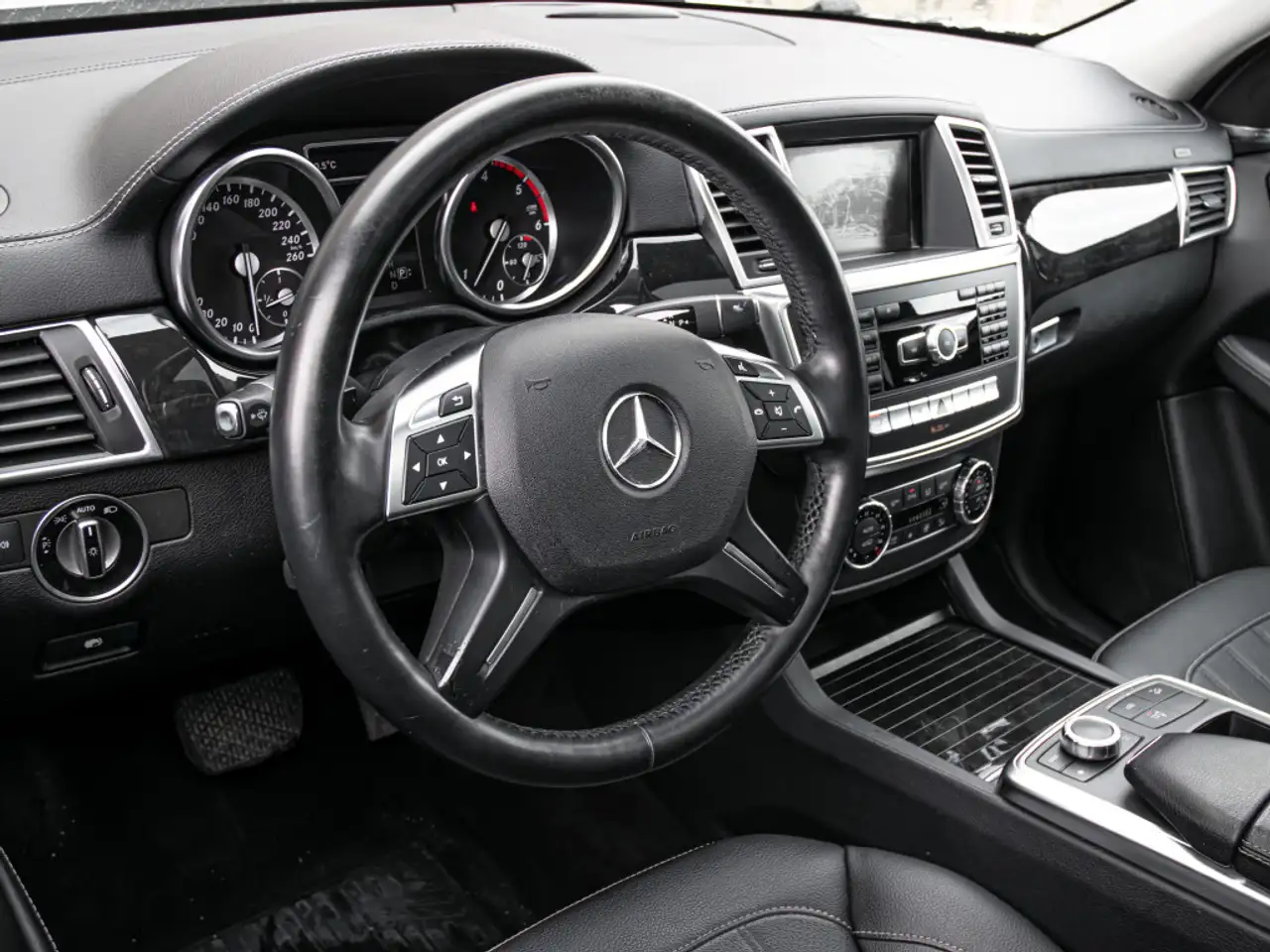 Mercedes-Benz GL-Class photo Mercedes-Benz GL-Class