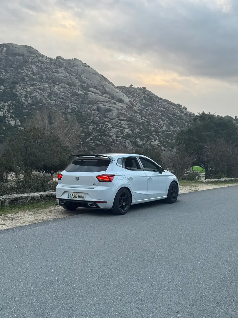 SEAT Ibiza Ibiza ST 1.0 EcoTSI S Blanco - 2