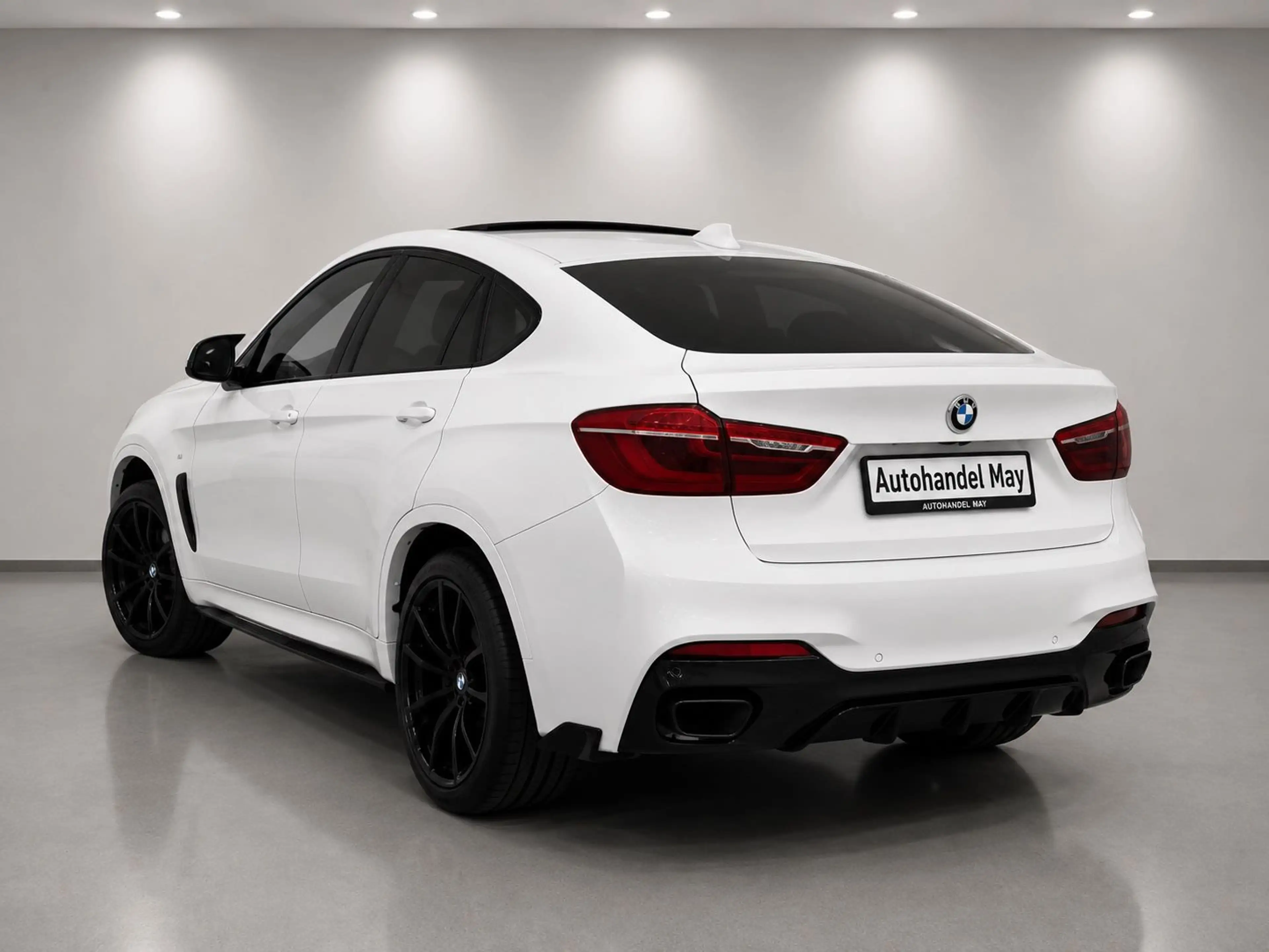 BMW X6 xDrive 40 d M-Paket — photo 8