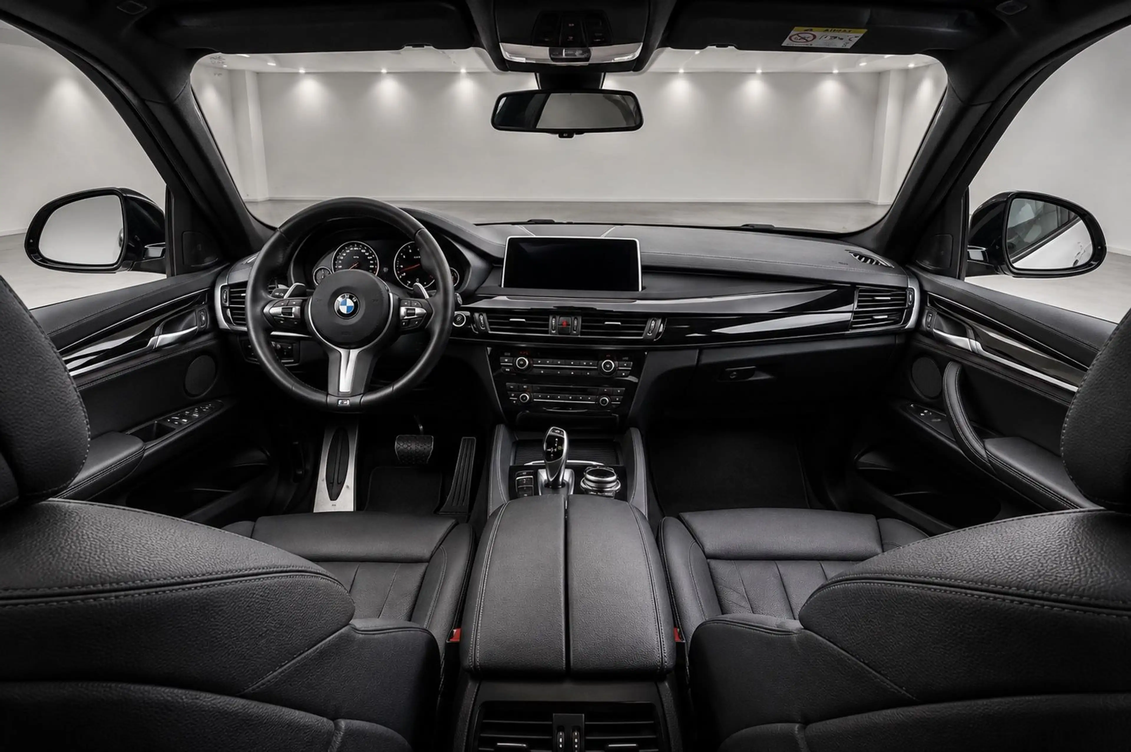 BMW X6 xDrive 40 d M-Paket — photo 10