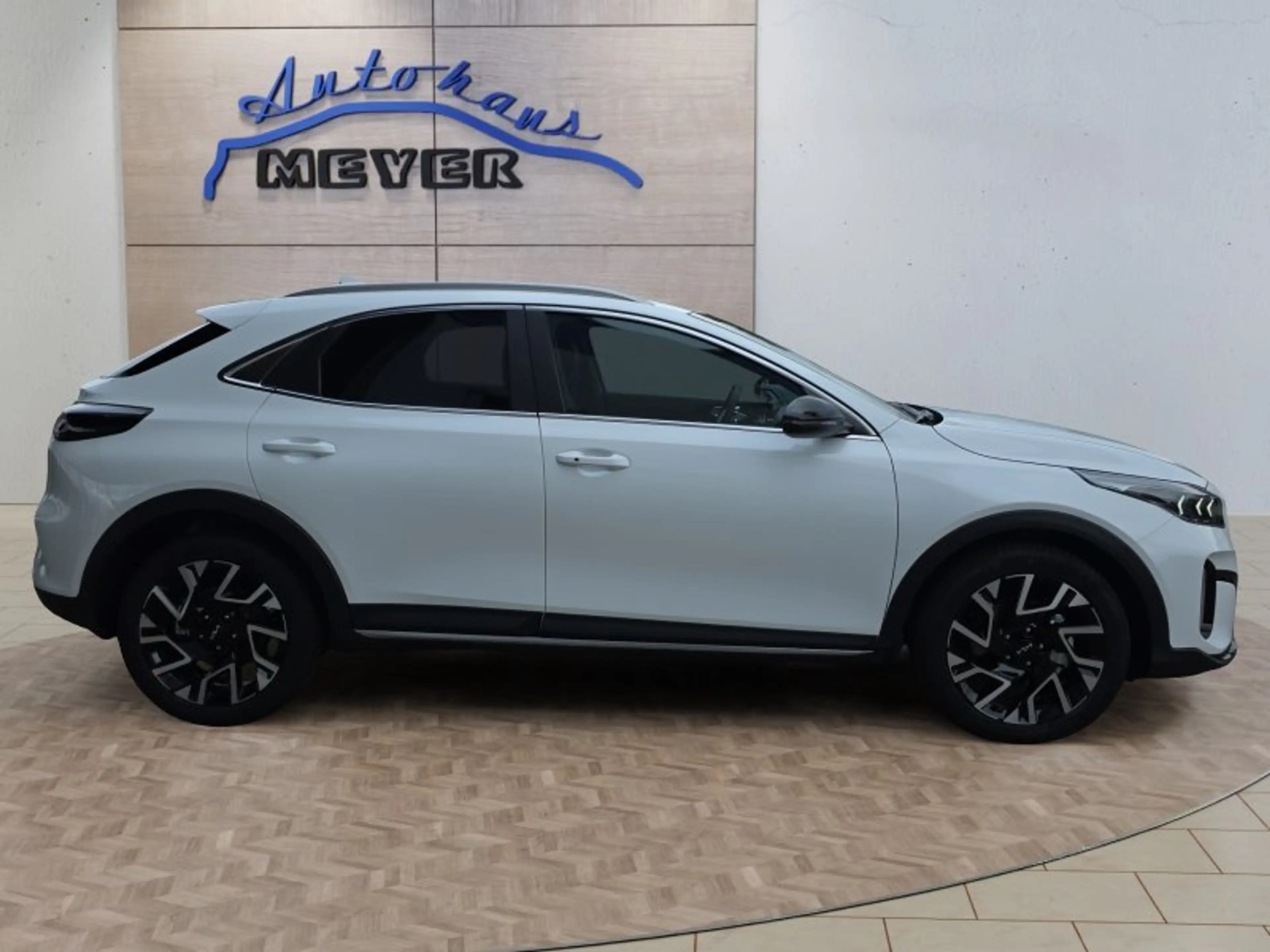 Kia XCeed 1.6 T-GDI 150PS DCT7 18*Alu/ACC/LED/Navi/Keyless — photo 6