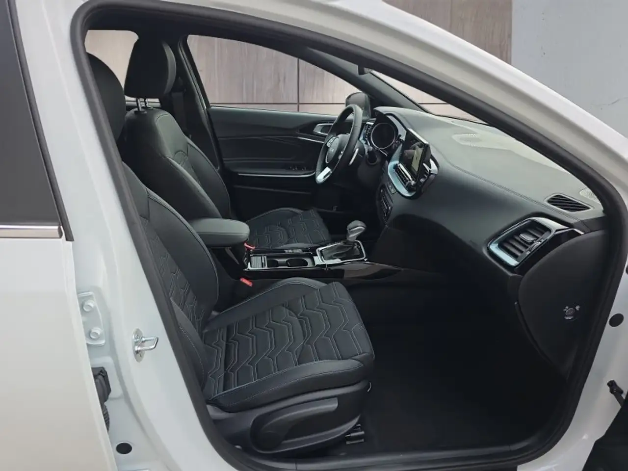 Kia X Ceed 1.6 T-GDI 150PS DCT7 18*Alu/ACC/LED/Navi/Keyless, миниатюра 15