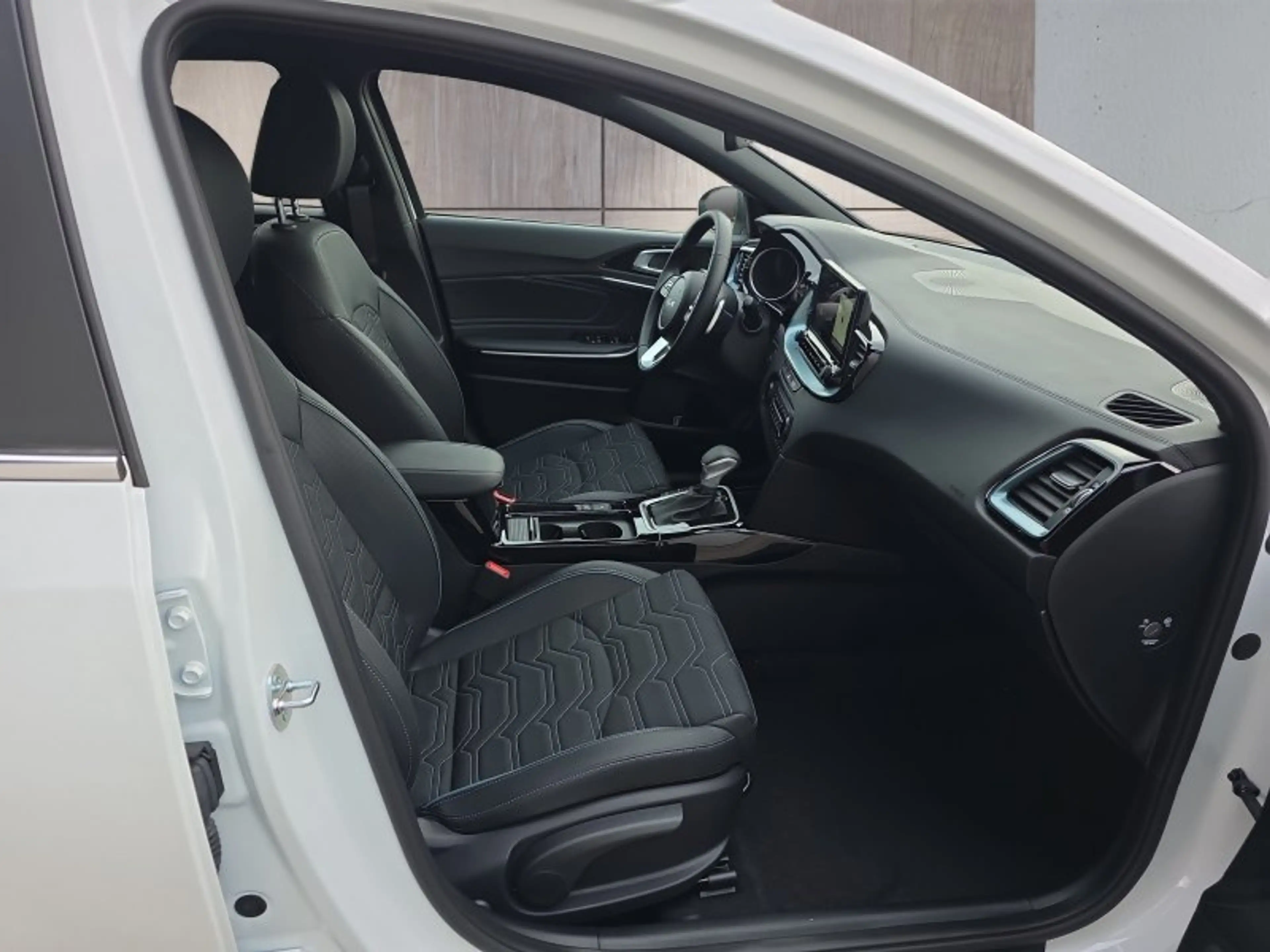 Kia XCeed 1.6 T-GDI 150PS DCT7 18*Alu/ACC/LED/Navi/Keyless — photo 15