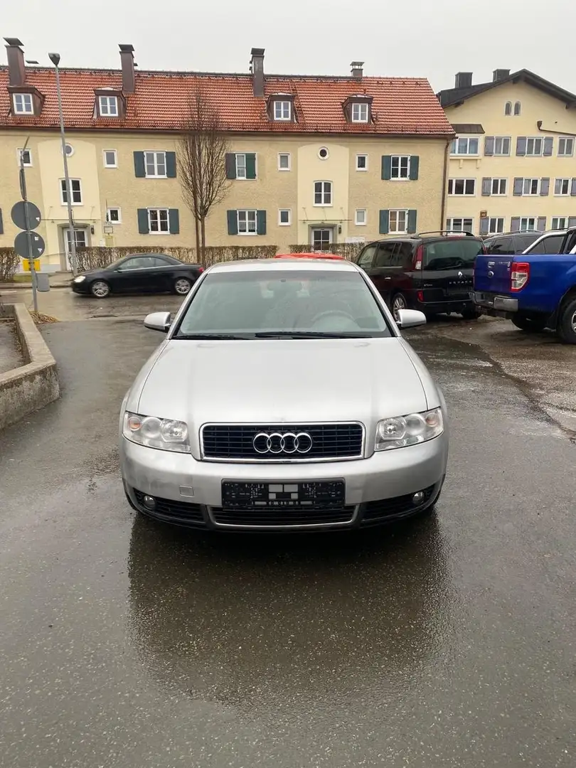 Audi A4 2.0 multitronic Argintiu - 1