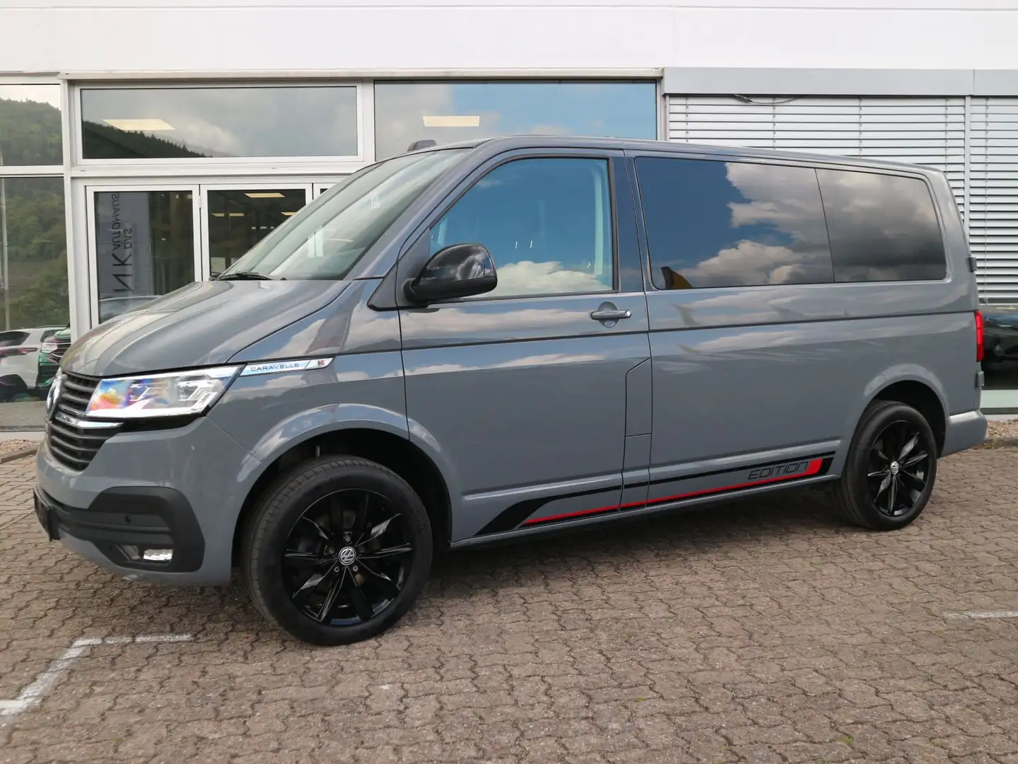 Volkswagen T6.1 Caravelle Comfortline Edition 2.0 TDI AHK R Grau - 2
